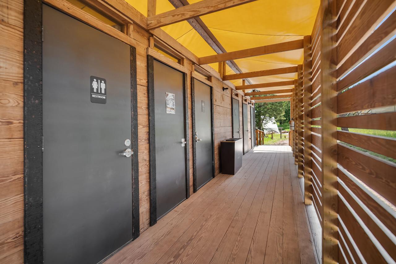 Under Canvas Mount Rushmore - thumb 4