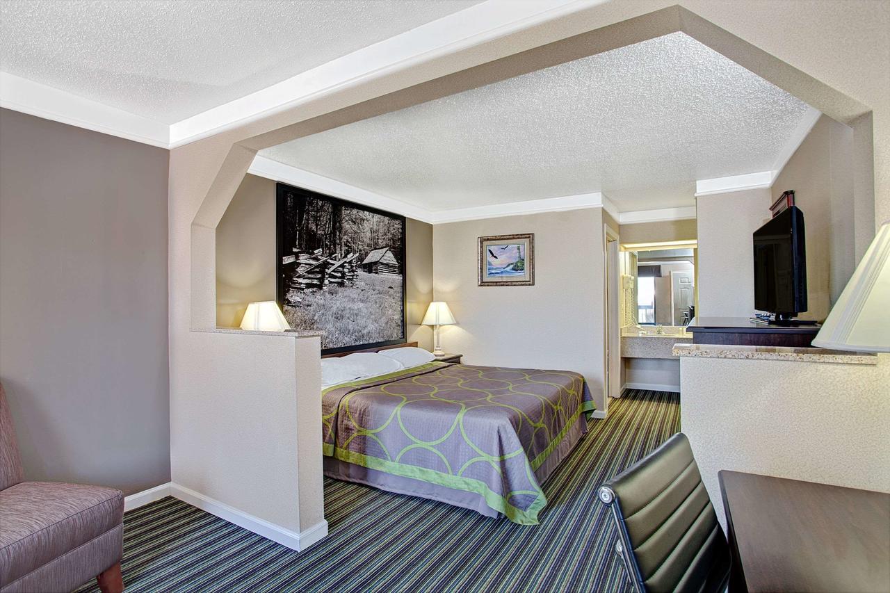 Super 8 By Wyndham Knoxville East - thumb 12