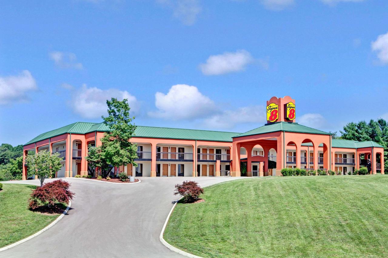 Super 8 By Wyndham Knoxville East - thumb 1