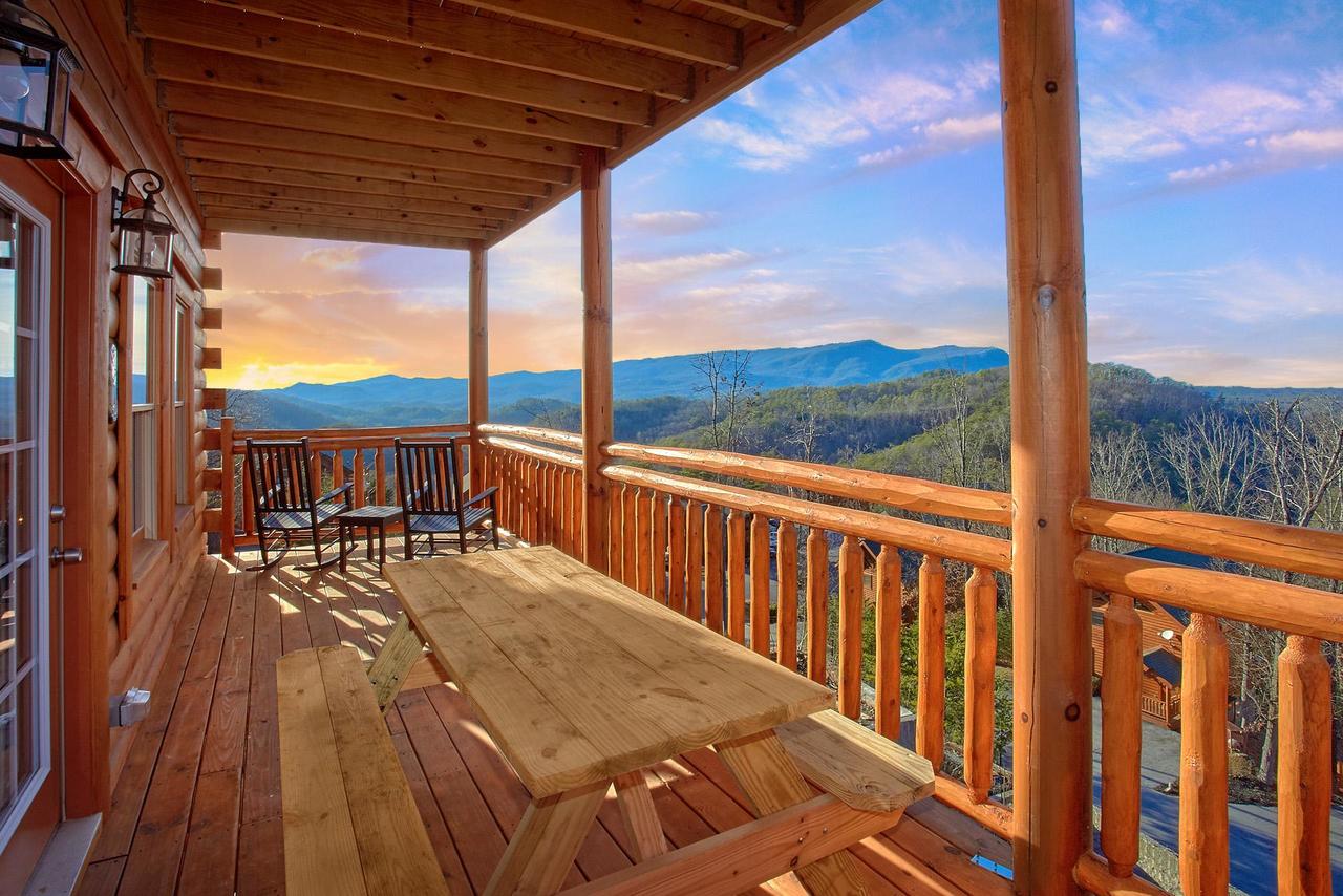 Top Of The World Pool Lodge - thumb 0