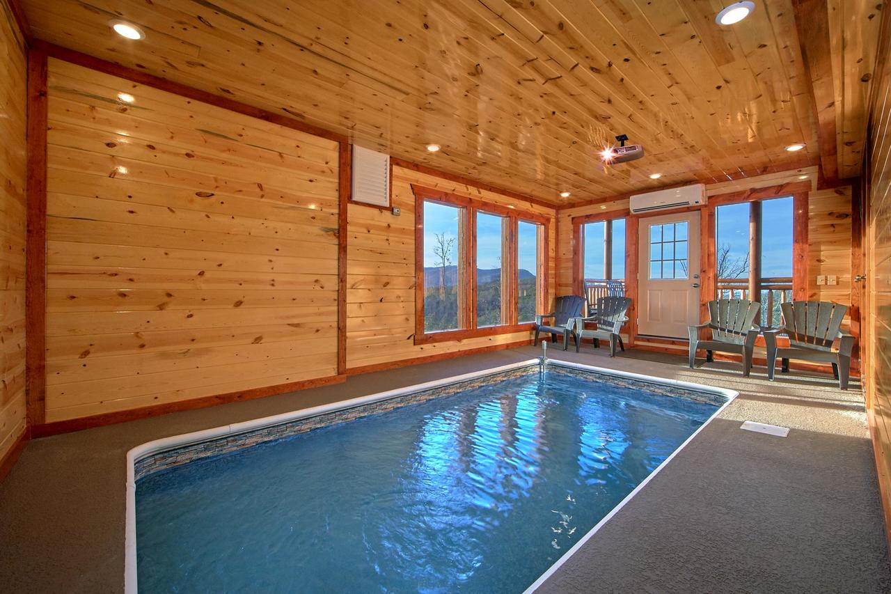 Top Of The World Pool Lodge - thumb 2