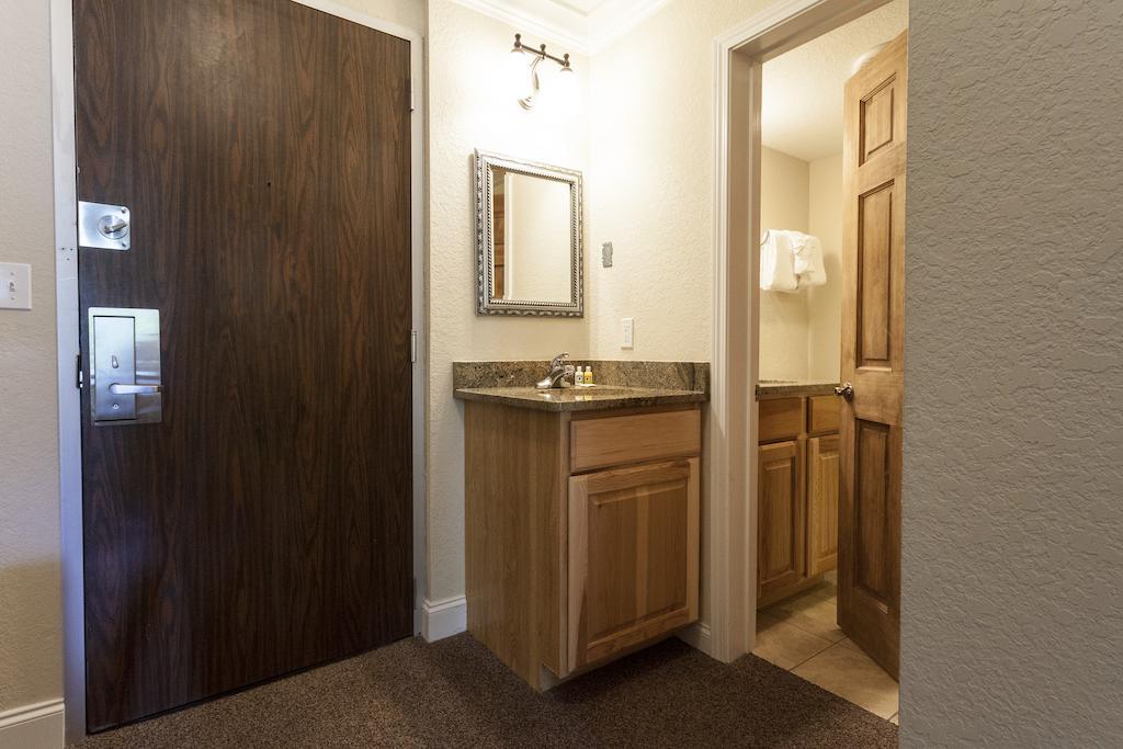 Reagan Resorts Inn - thumb 14