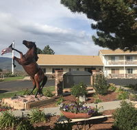 Broken Spur Inn  Steakhouse - Accommodation Ohio