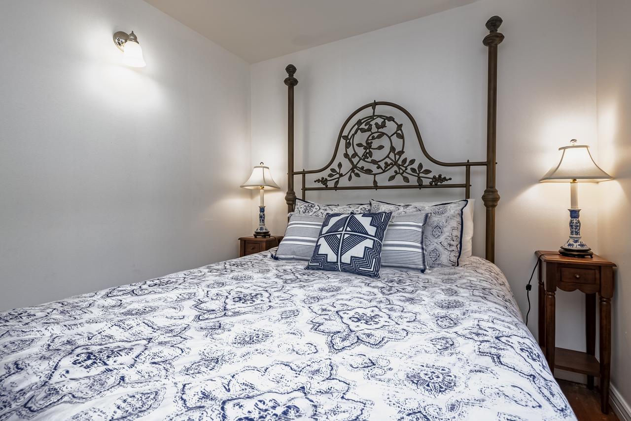 Rare Old Town Home Sleeps 15 - thumb 10