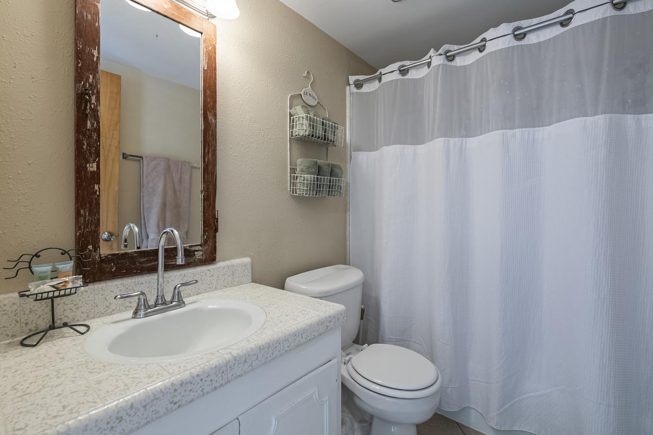 Rare Old Town Home Sleeps 15 - thumb 38