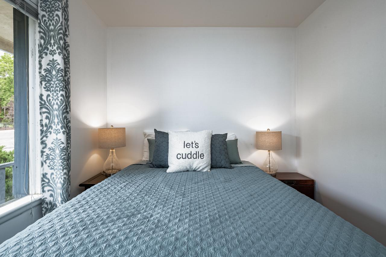 Rare Old Town Home Sleeps 15 - thumb 13
