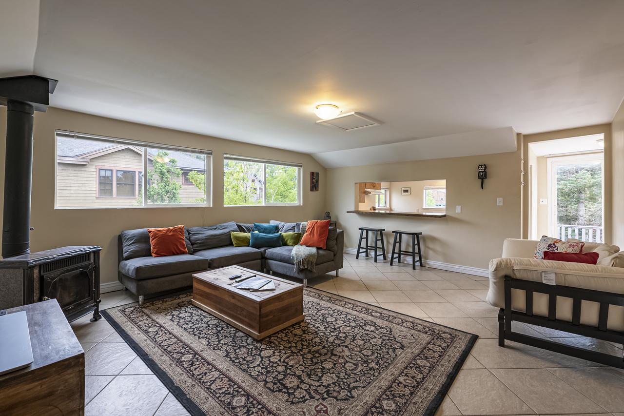 Rare Old Town Home Sleeps 15 - thumb 25