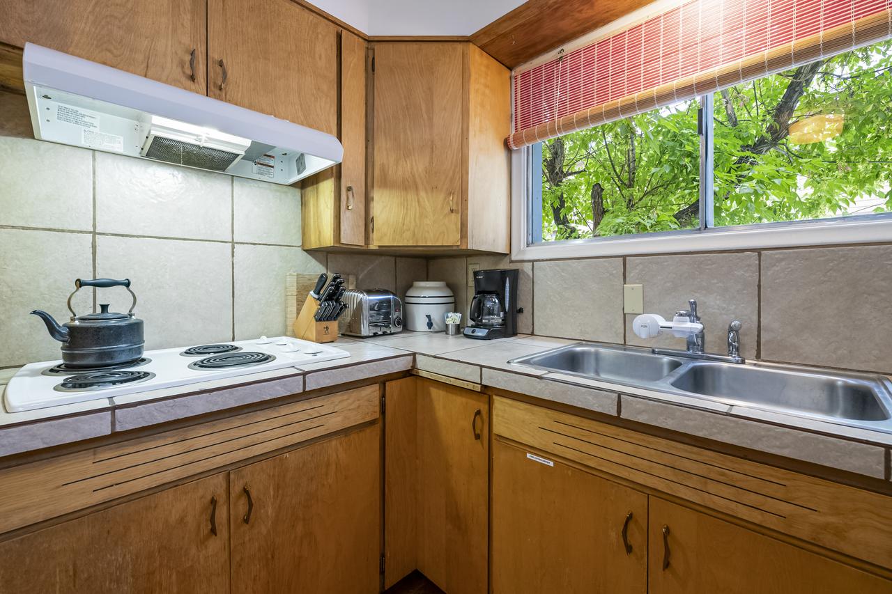 Rare Old Town Home Sleeps 15 - thumb 6