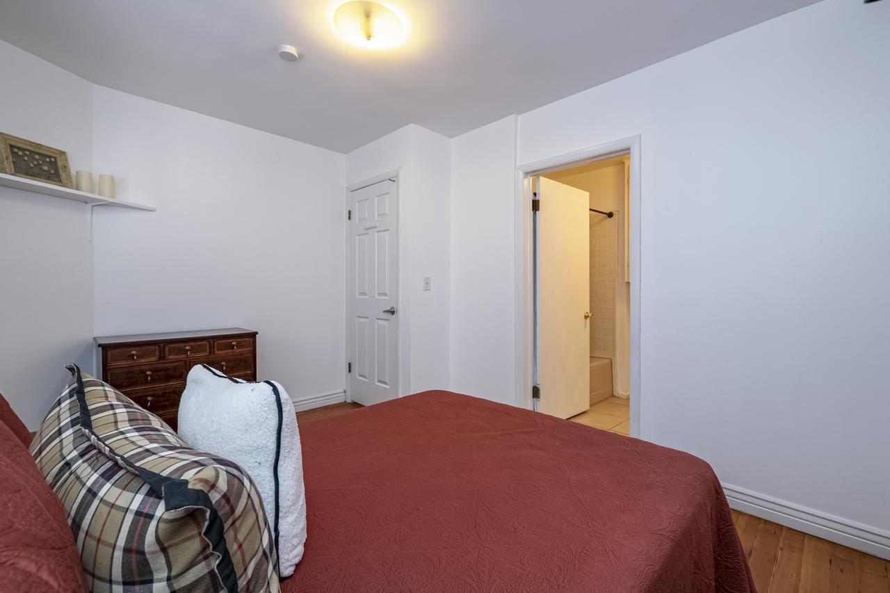 Rare Old Town Home Sleeps 15 - thumb 18