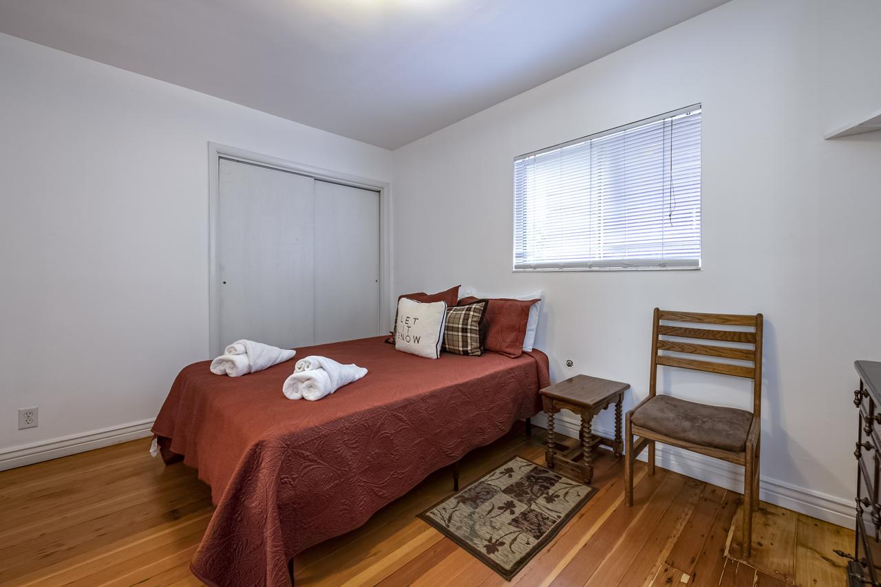 Rare Old Town Home Sleeps 15 - thumb 17