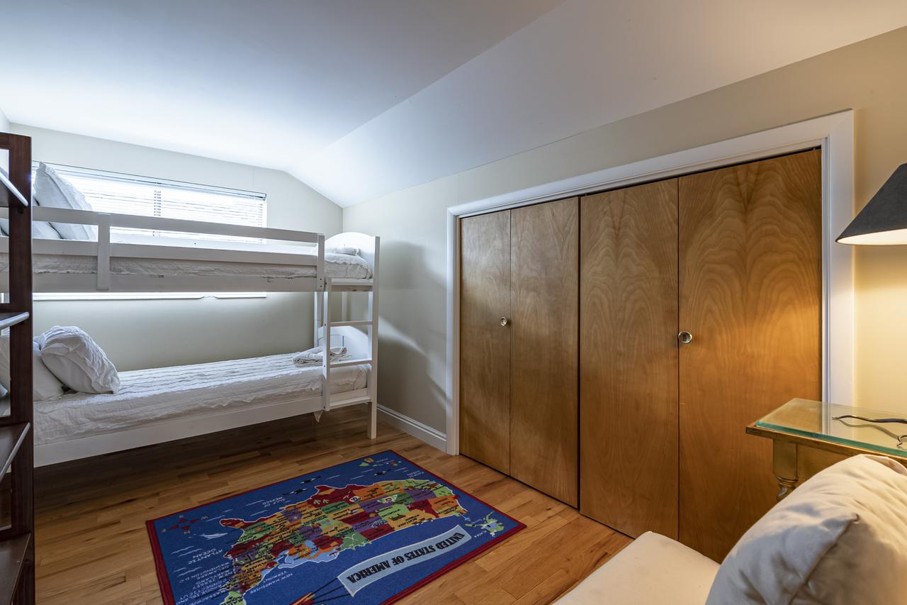 Rare Old Town Home Sleeps 15 - thumb 31