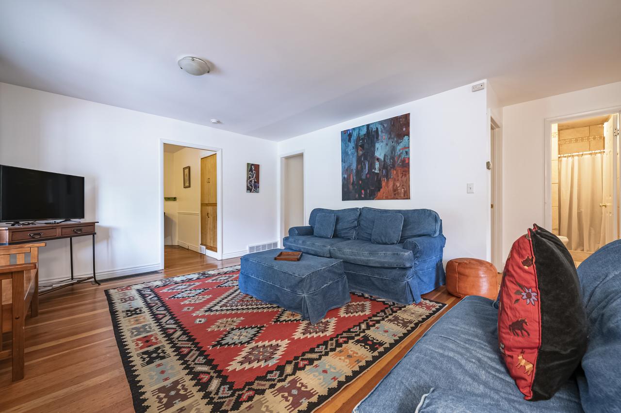 Rare Old Town Home Sleeps 15 - thumb 0