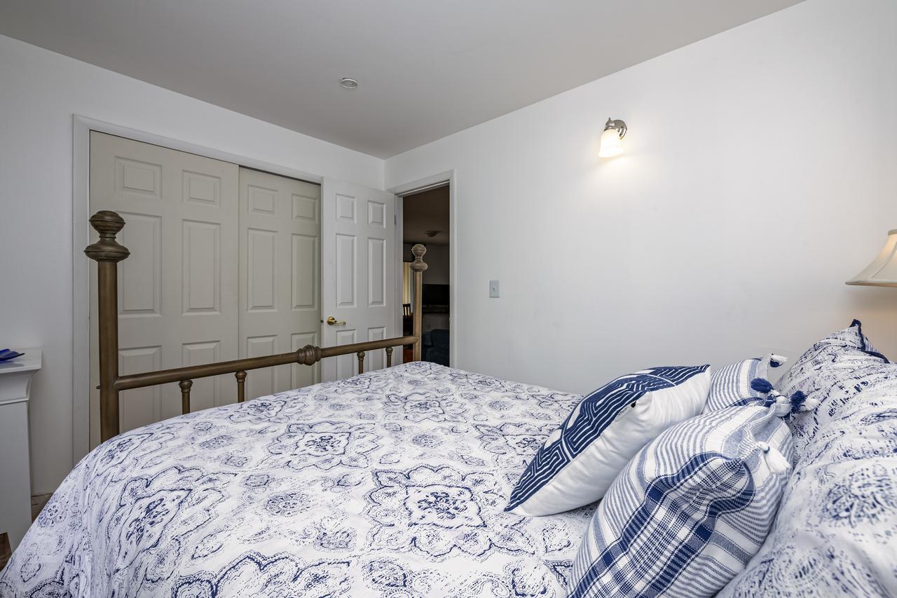 Rare Old Town Home Sleeps 15 - thumb 11