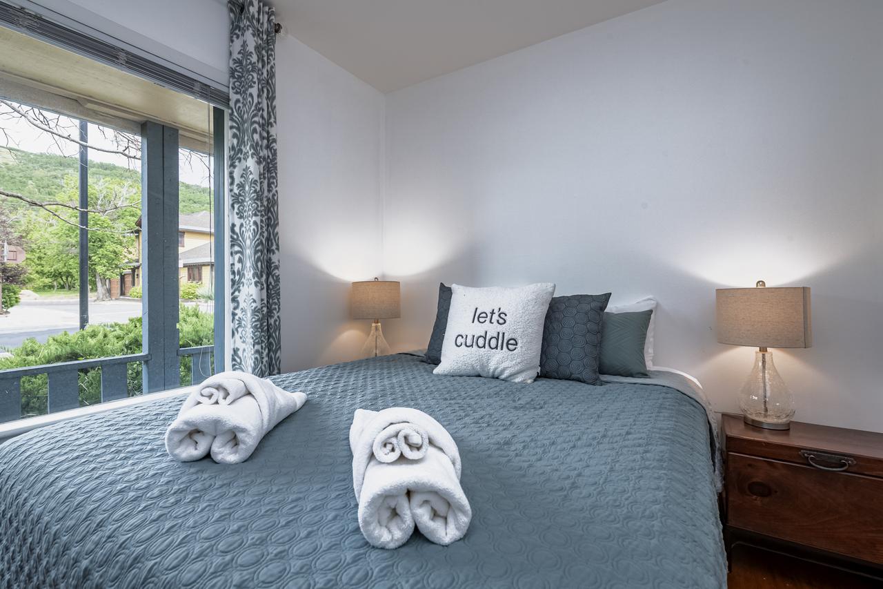 Rare Old Town Home Sleeps 15 - thumb 14