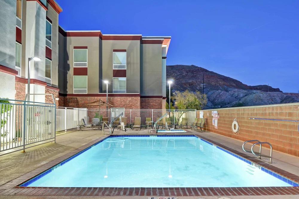 Hampton Inn Moab - thumb 19