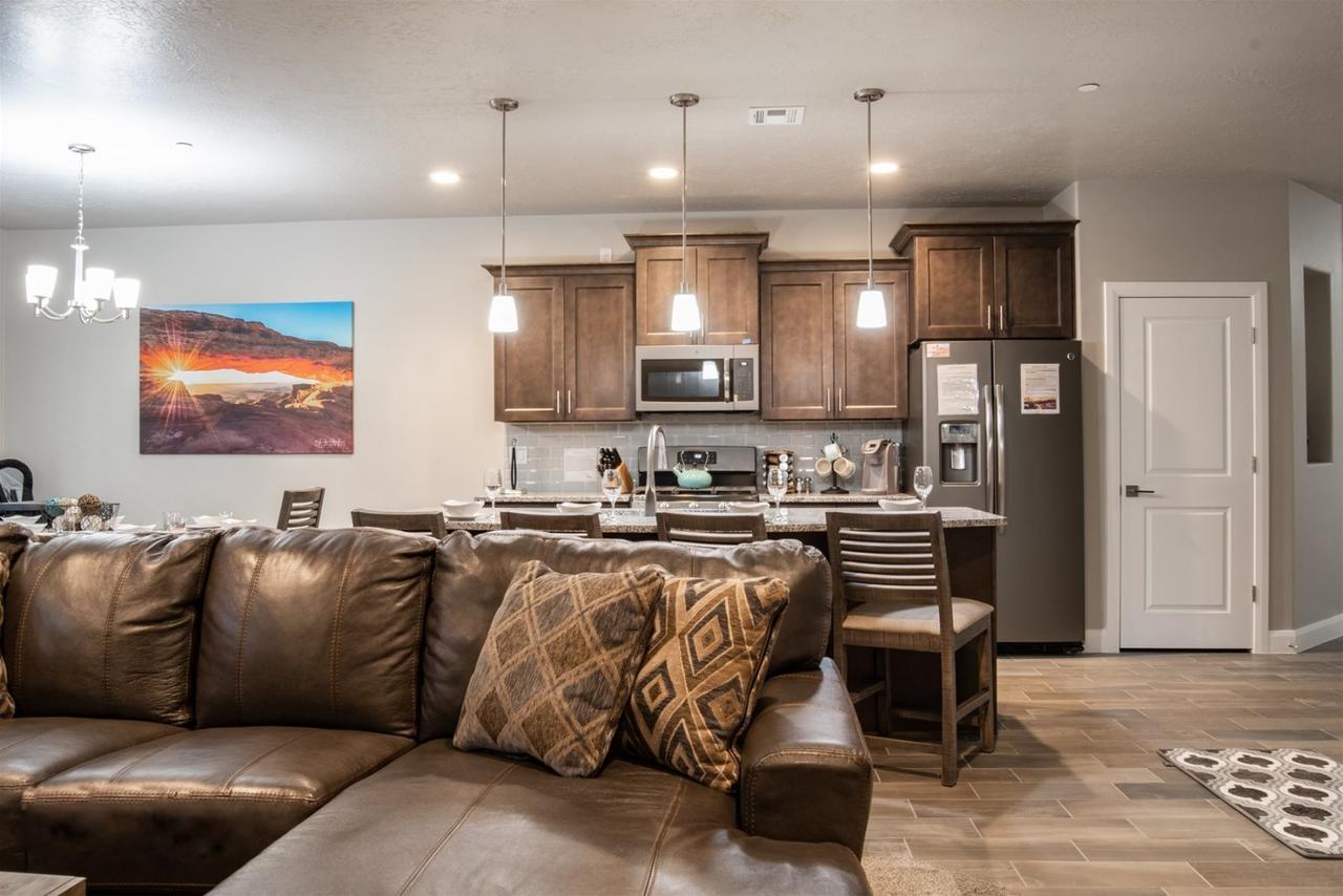 Zion Village 411 - thumb 7