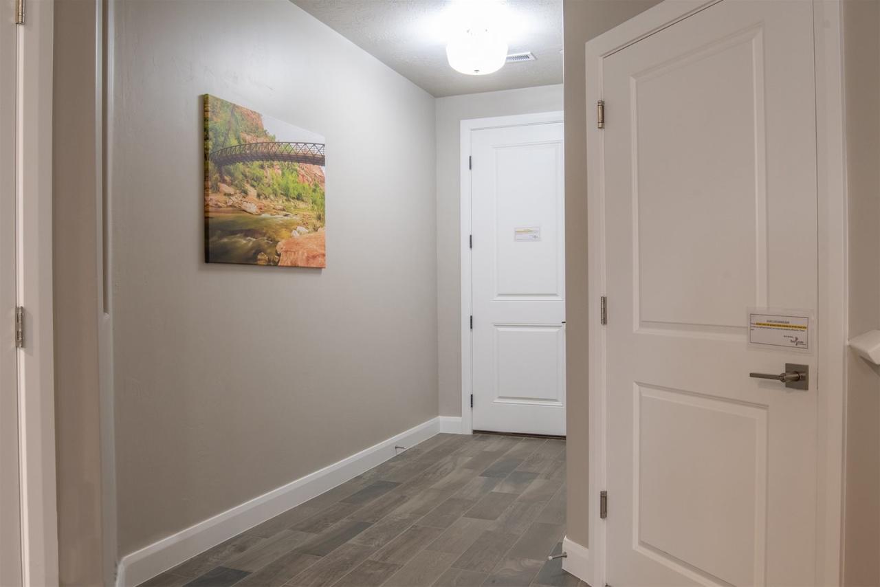 Zion Village 411 - thumb 18