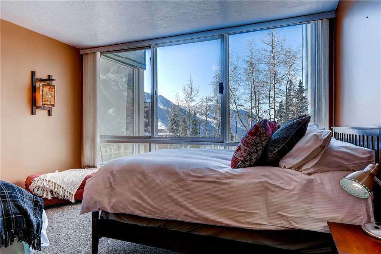 The View #4 - thumb 1