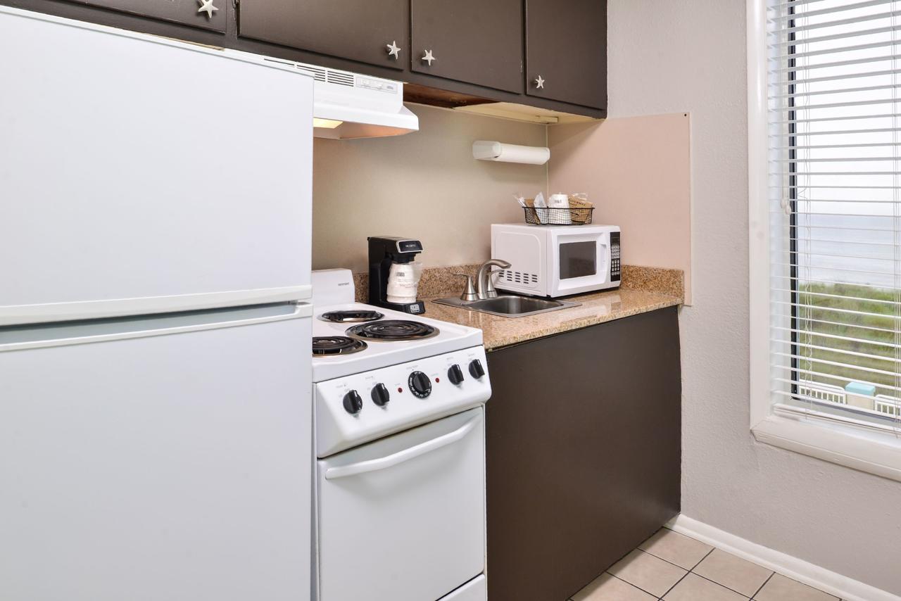 Best Western Plus Holiday Sands Inn & Suites - thumb 16