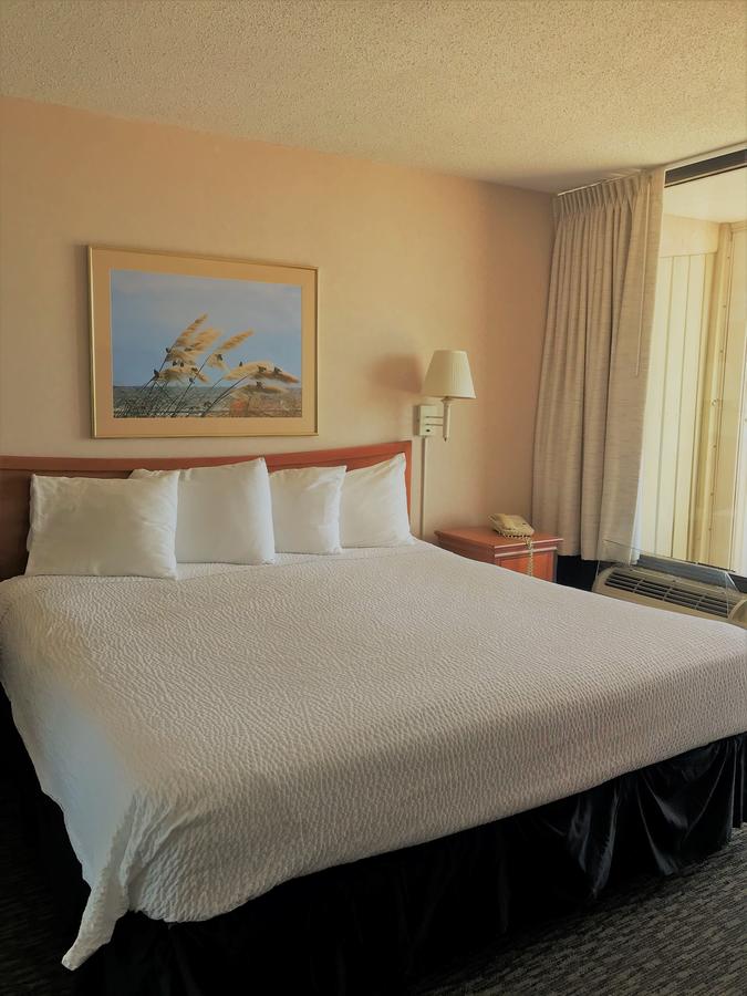 Four Sails Resort - thumb 22