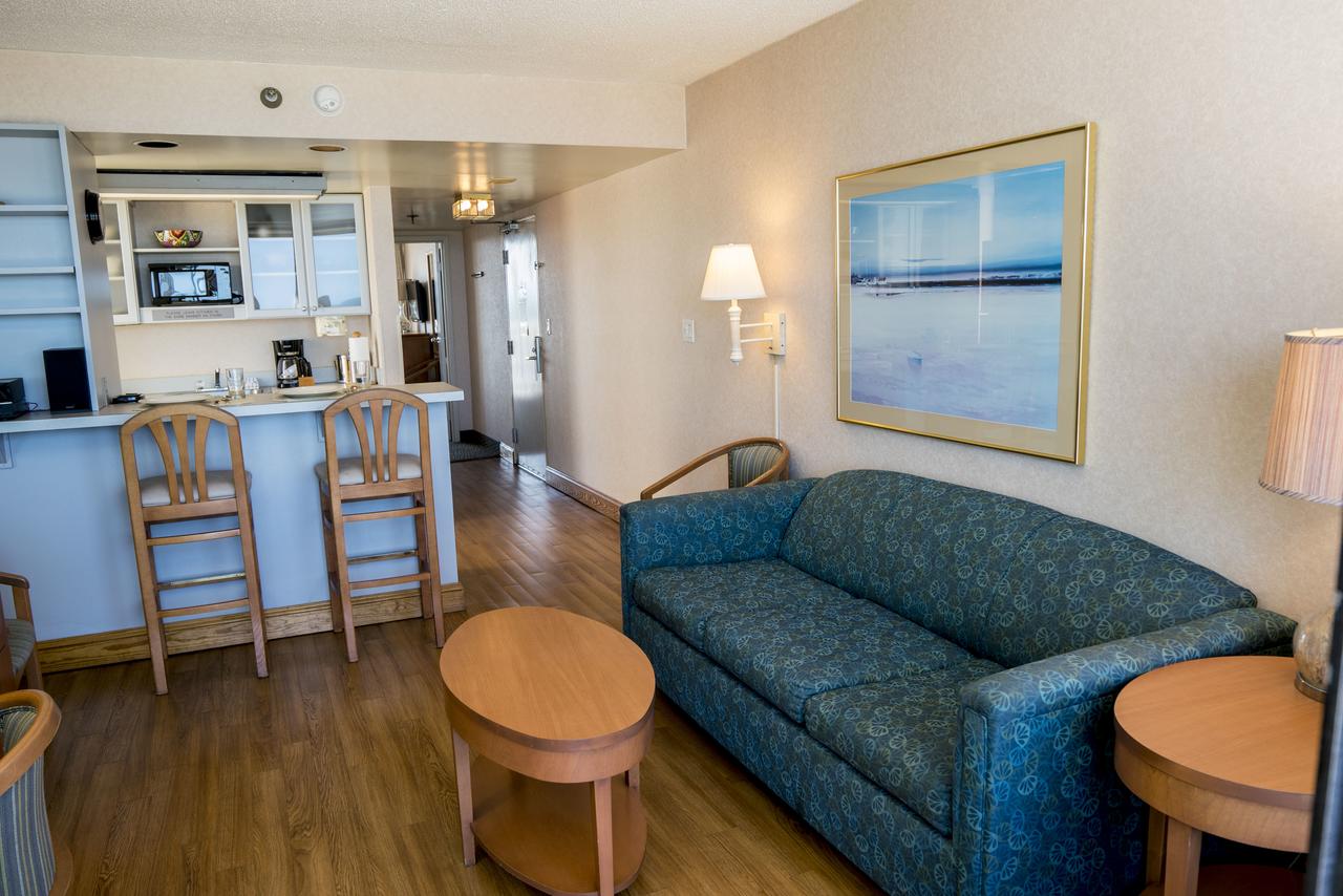 Four Sails Resort - thumb 32