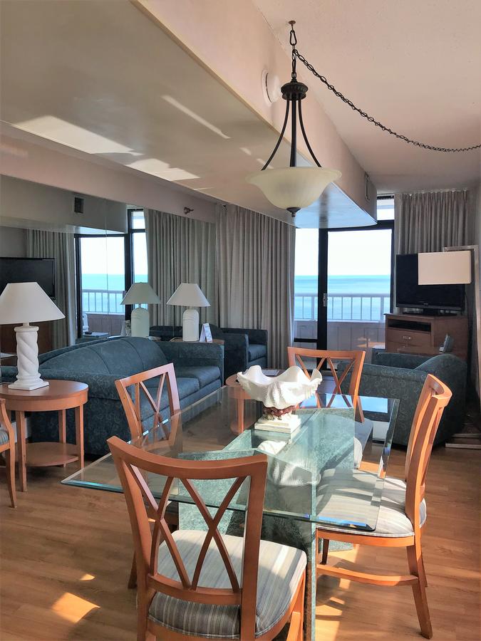 Four Sails Resort - thumb 3