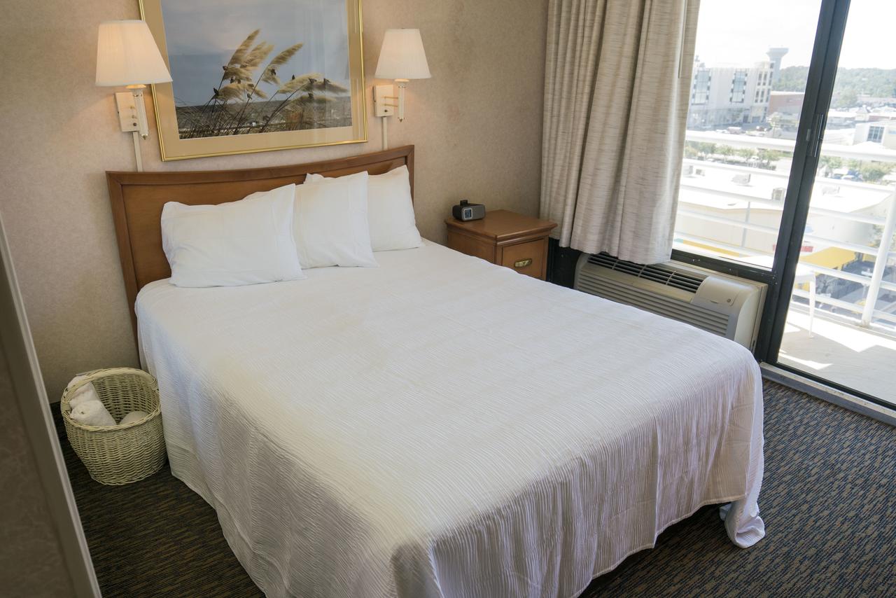 Four Sails Resort - thumb 2