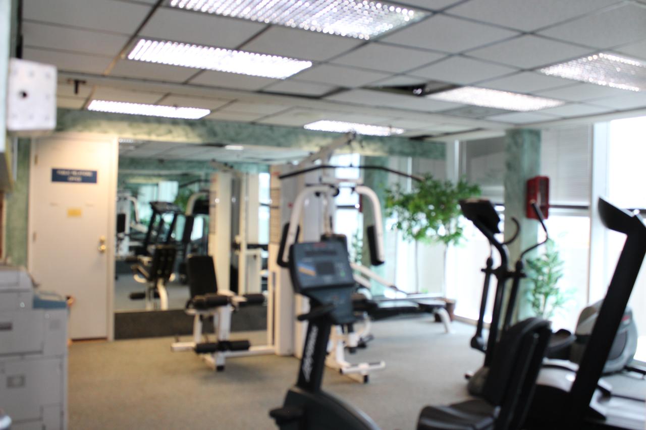 Four Sails Resort - thumb 36