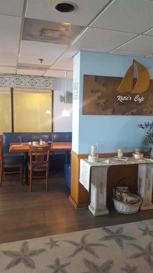 Four Sails Resort - thumb 42