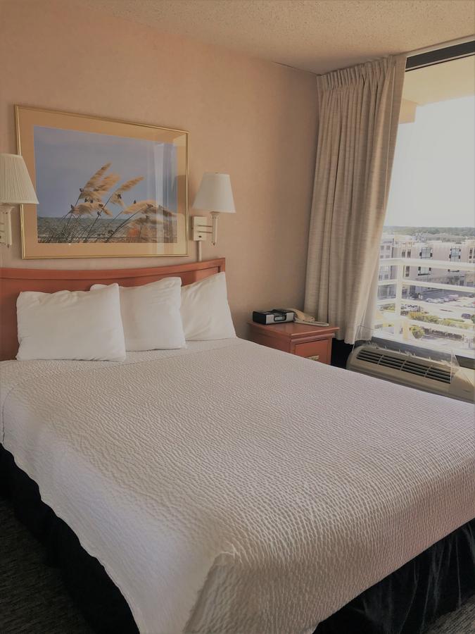 Four Sails Resort - thumb 21