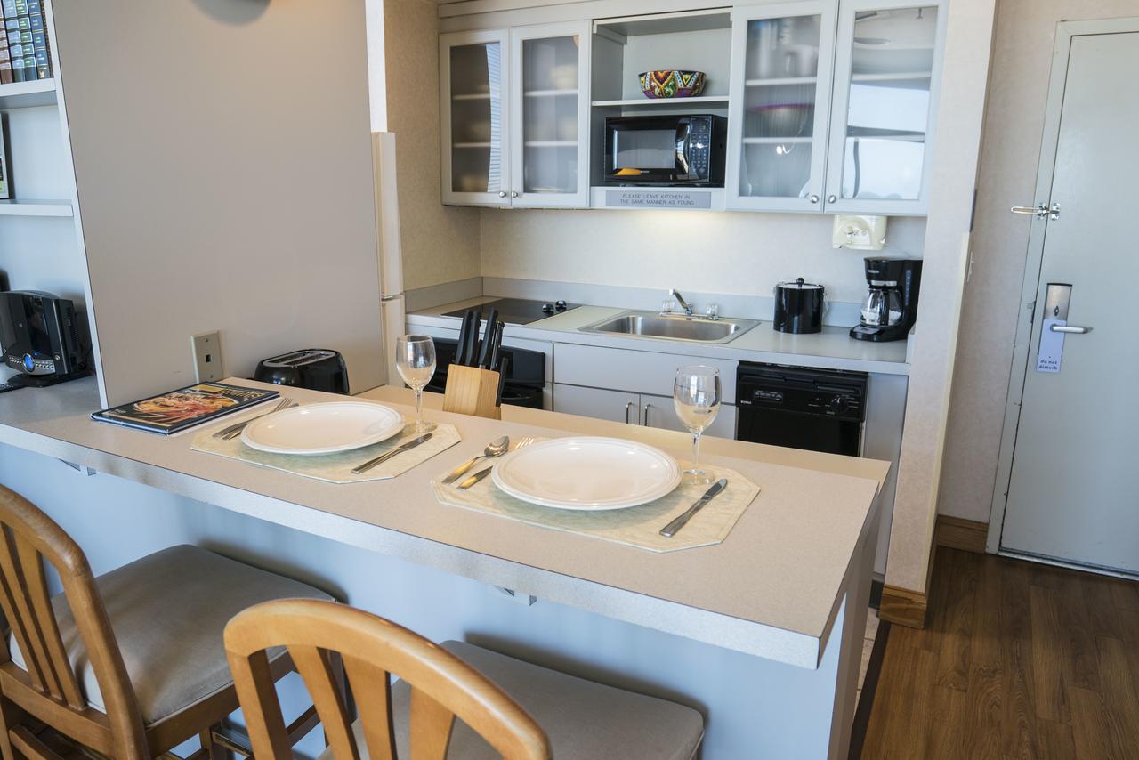 Four Sails Resort - thumb 31