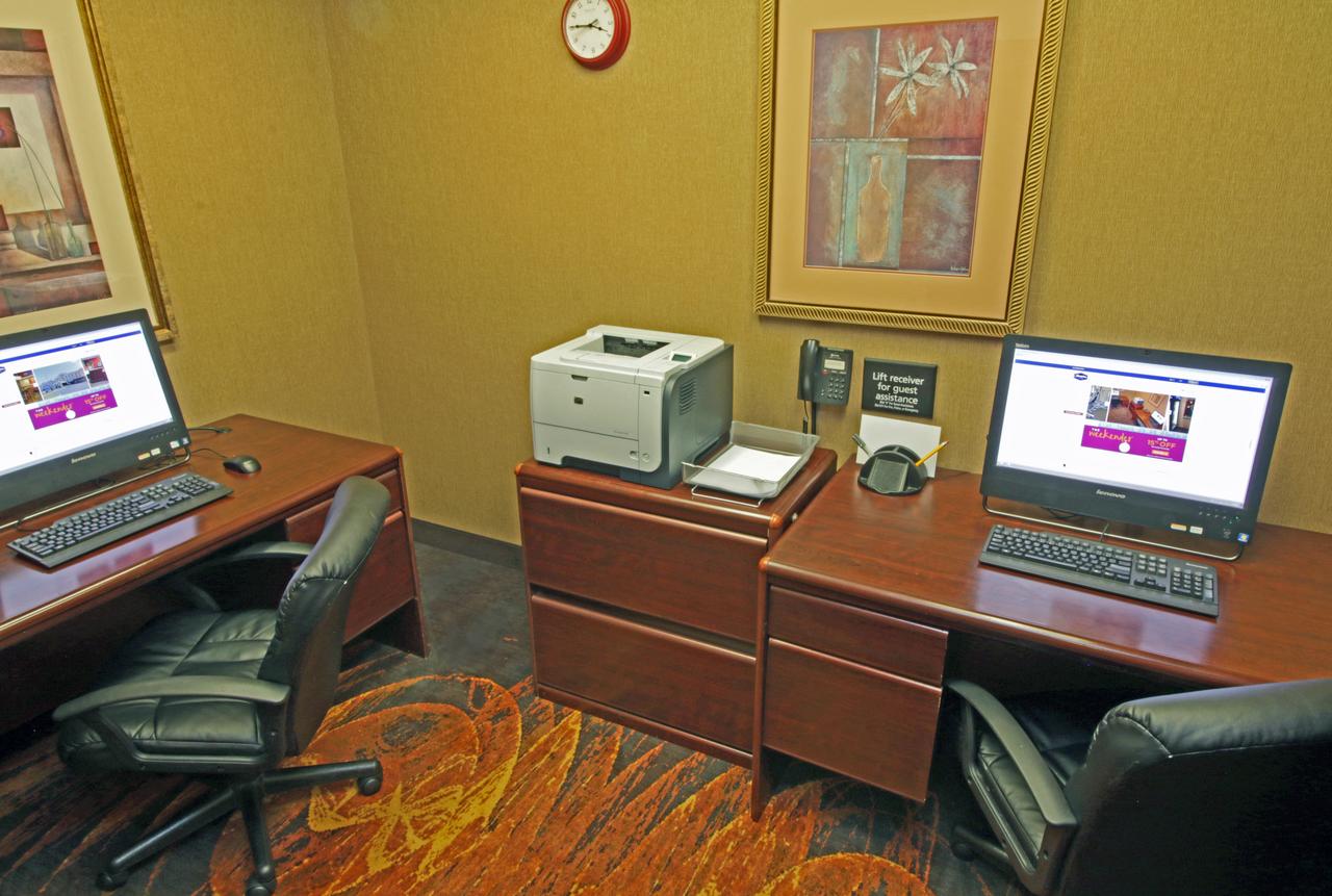 Hampton Inn & Suites Norfolk-Airport - thumb 12