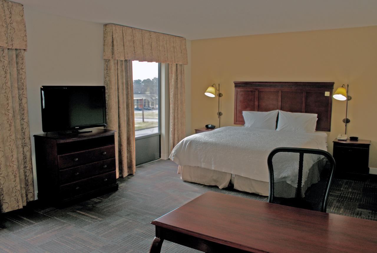 Hampton Inn & Suites Norfolk-Airport - thumb 5