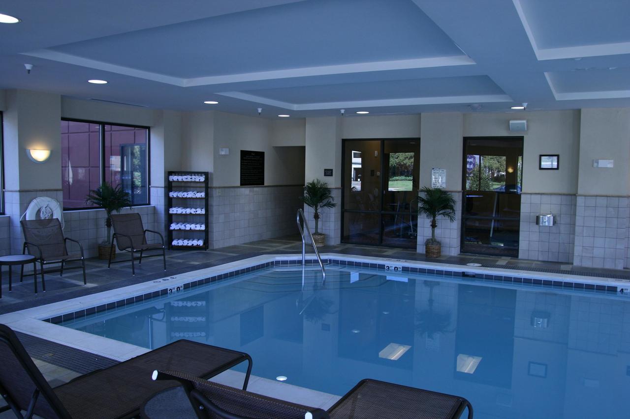 Hampton Inn & Suites Norfolk-Airport - thumb 20