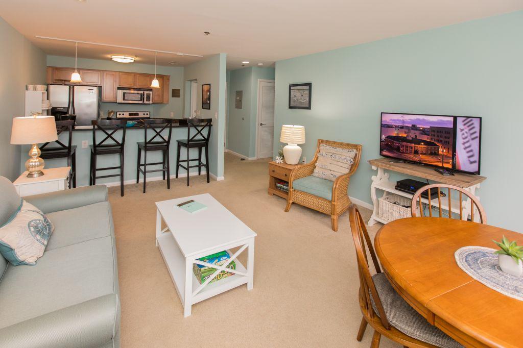 28th St Condo 304 - thumb 2