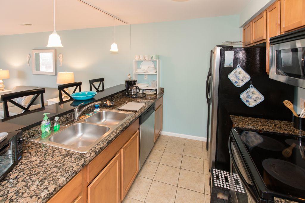 28th St Condo 304 - thumb 3