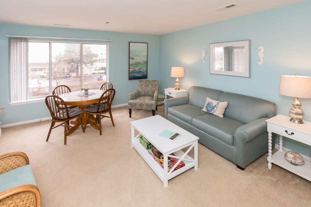 28th St Condo 304 - thumb 0