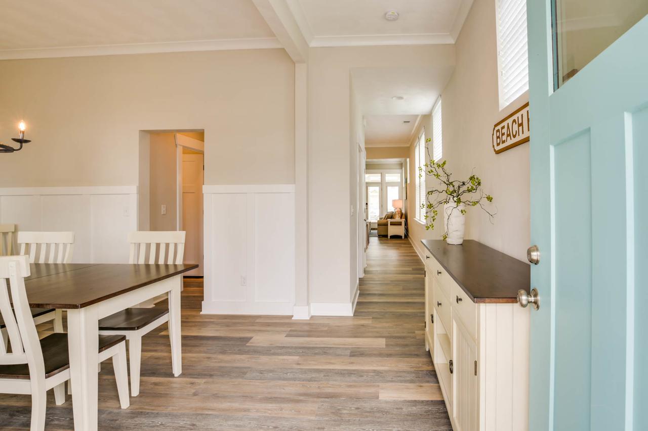 513 The First Colonial House - thumb 25