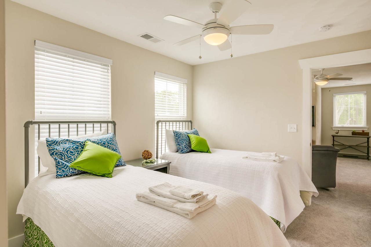 513 The First Colonial House - thumb 30