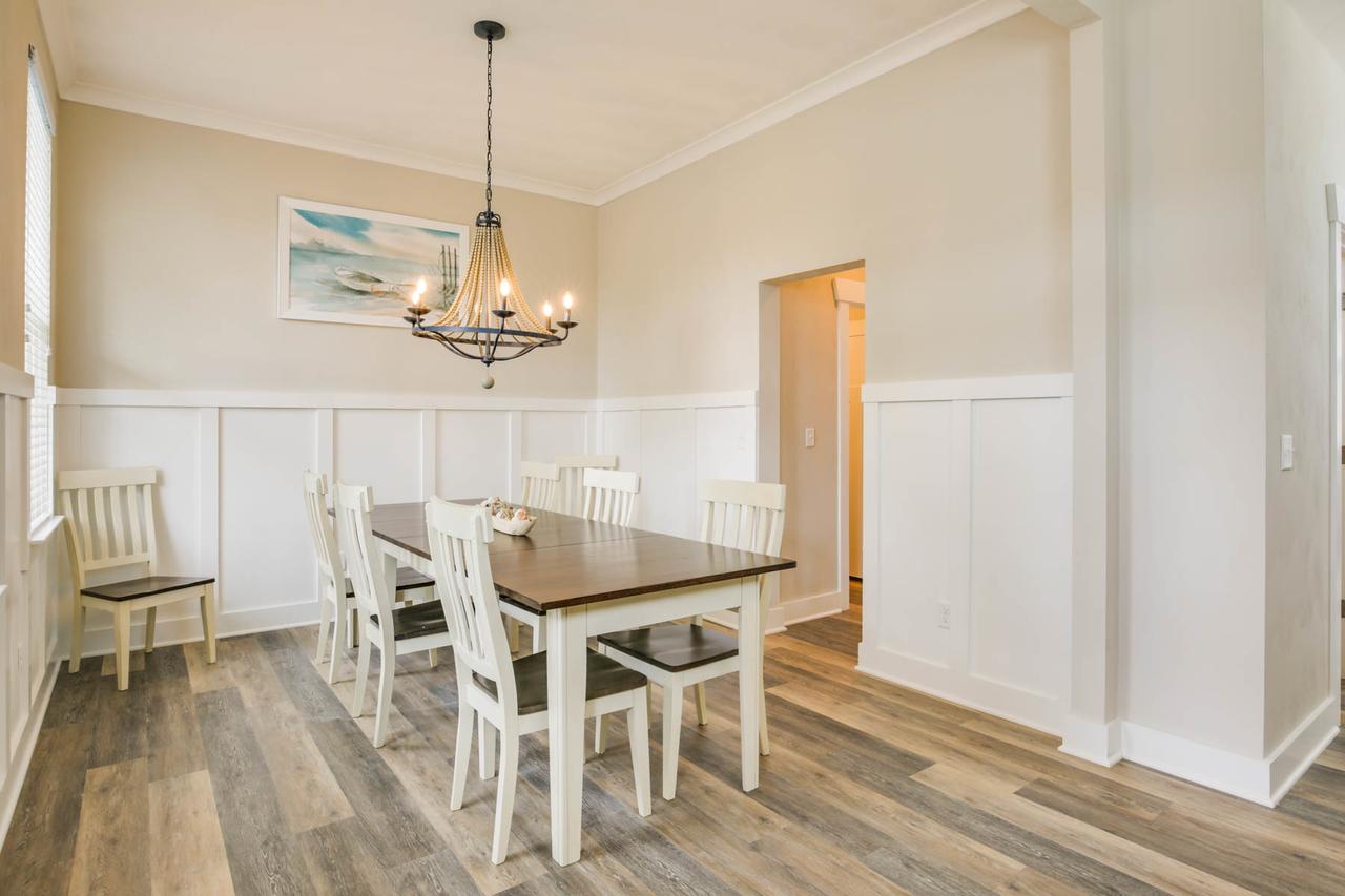 513 The First Colonial House - thumb 13