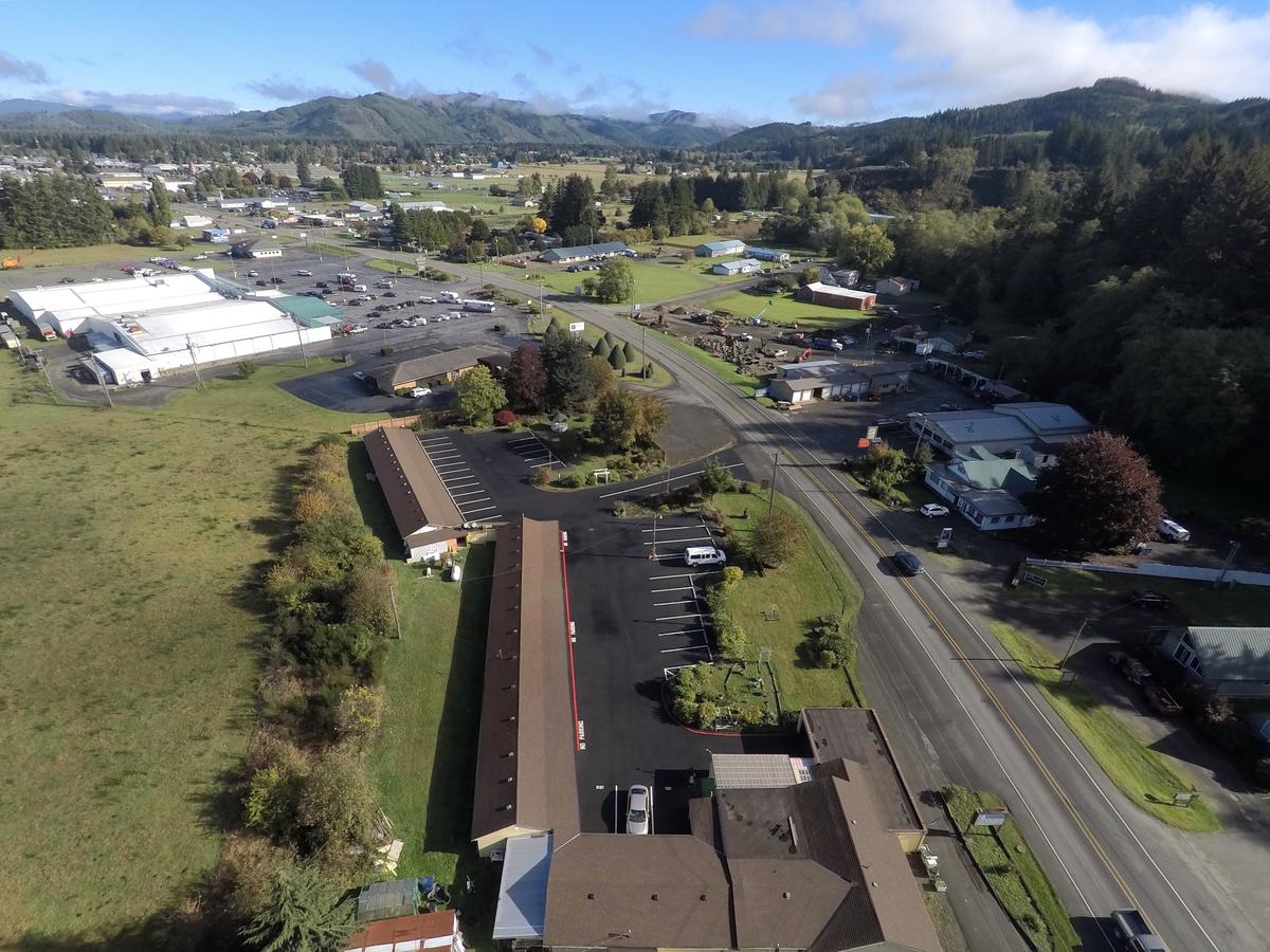 Town Motel - thumb 0