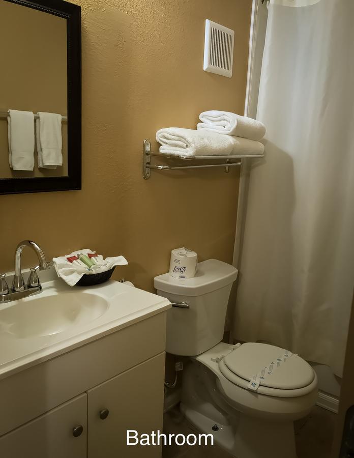 Town Motel - thumb 11