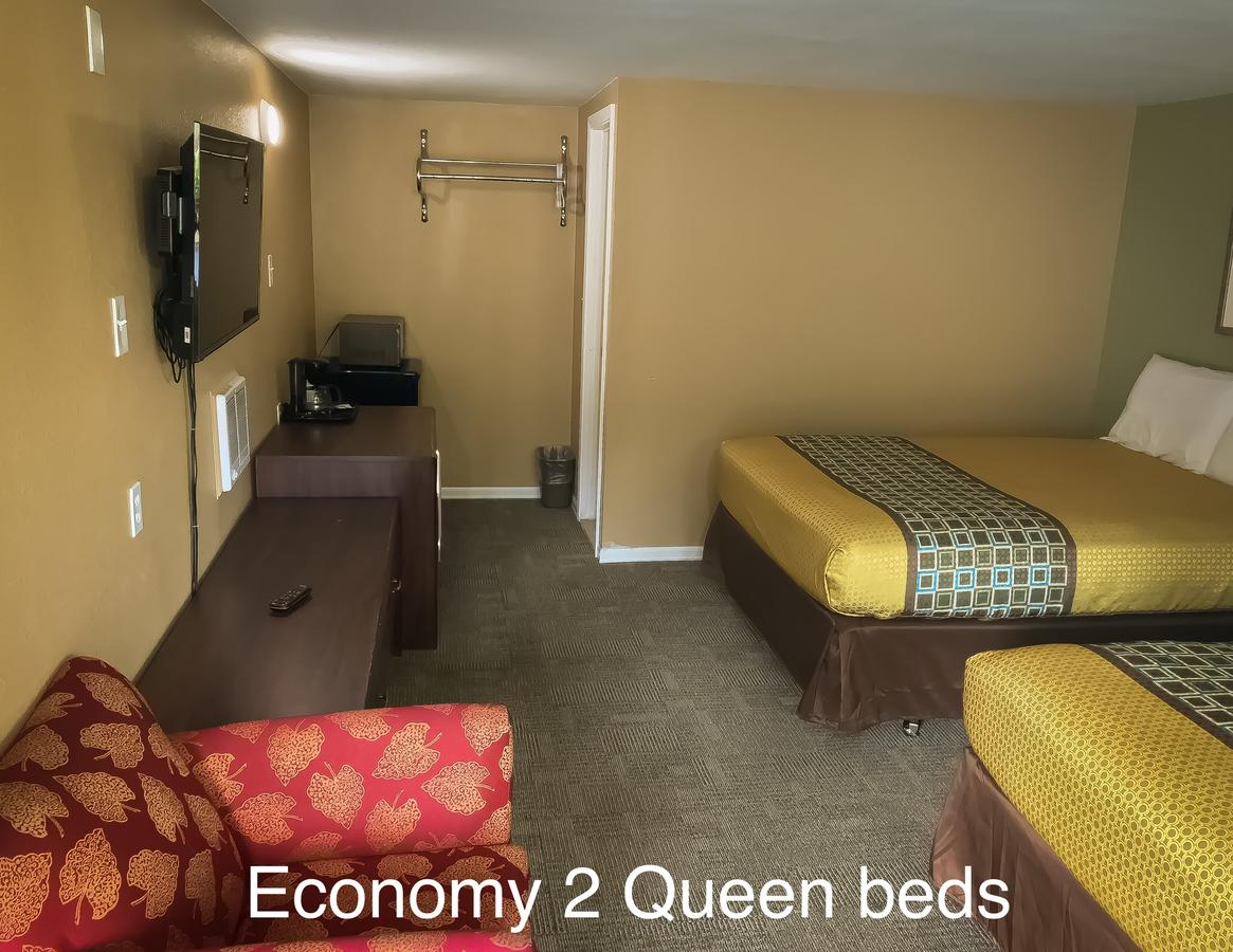 Town Motel - thumb 12