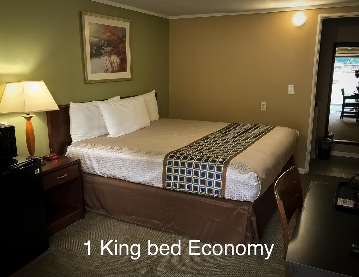 Town Motel - thumb 4