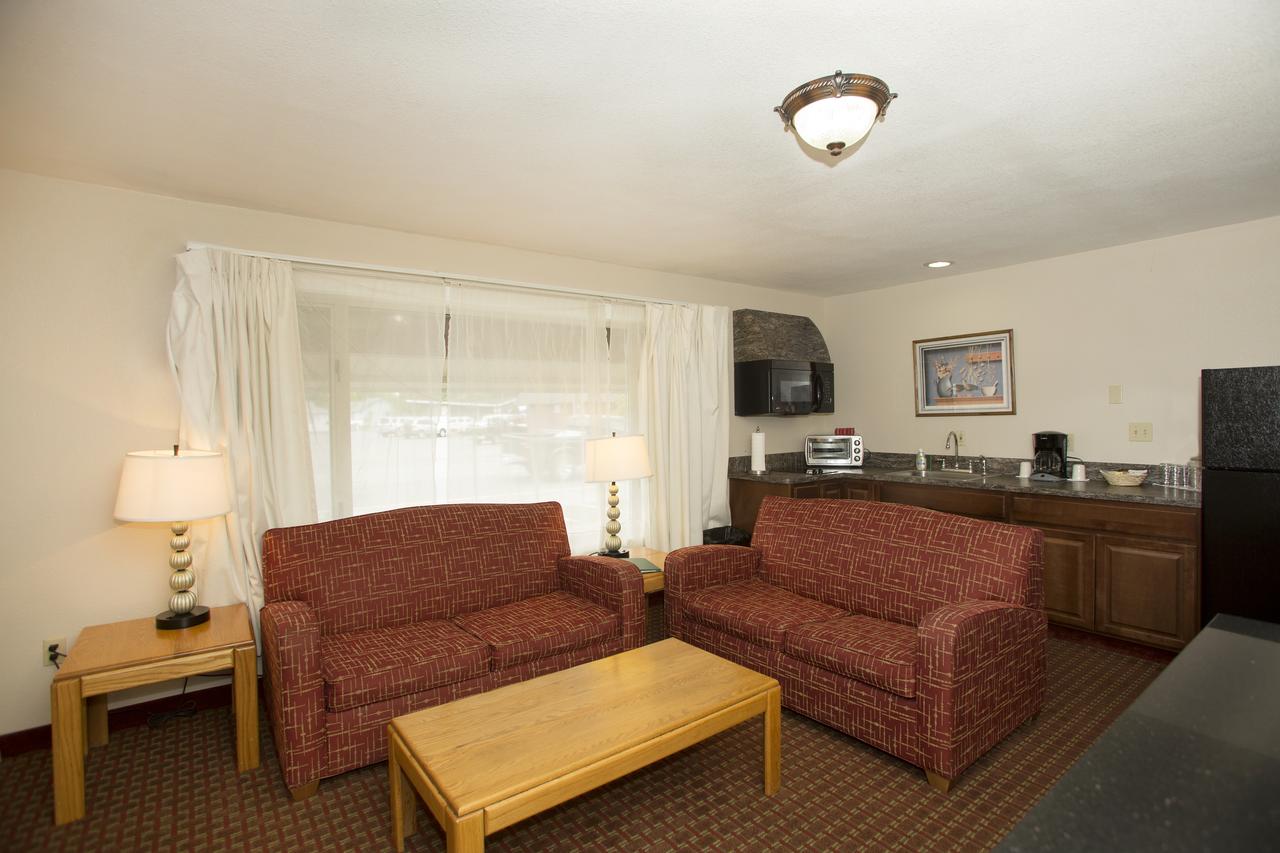 Forks Motel - thumb 2