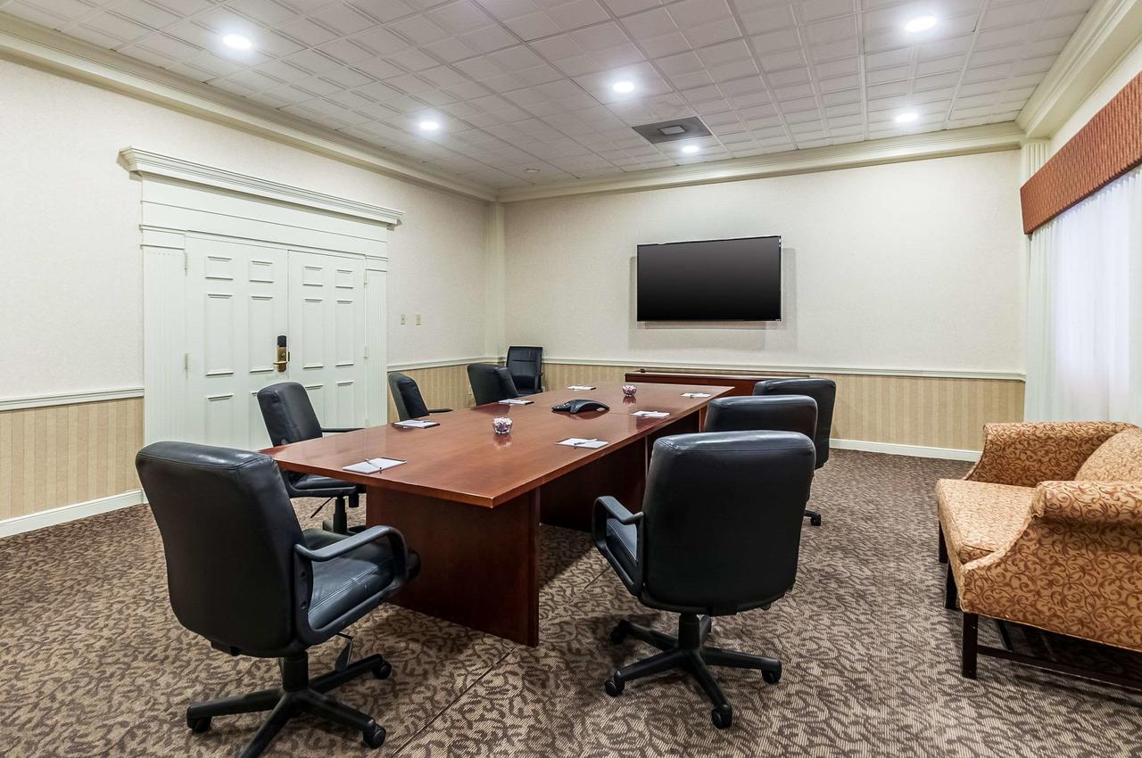 Clarion Inn Conference Center Harpers Ferry - thumb 26