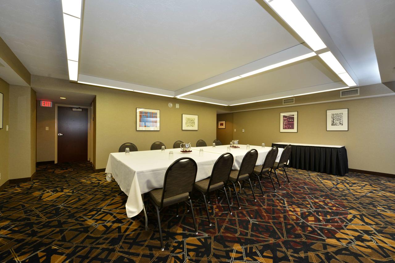 Best Western Premier Waterfront Hotel & Convention Center - thumb 36