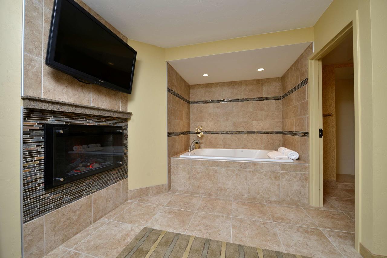 Best Western Premier Waterfront Hotel & Convention Center - thumb 25