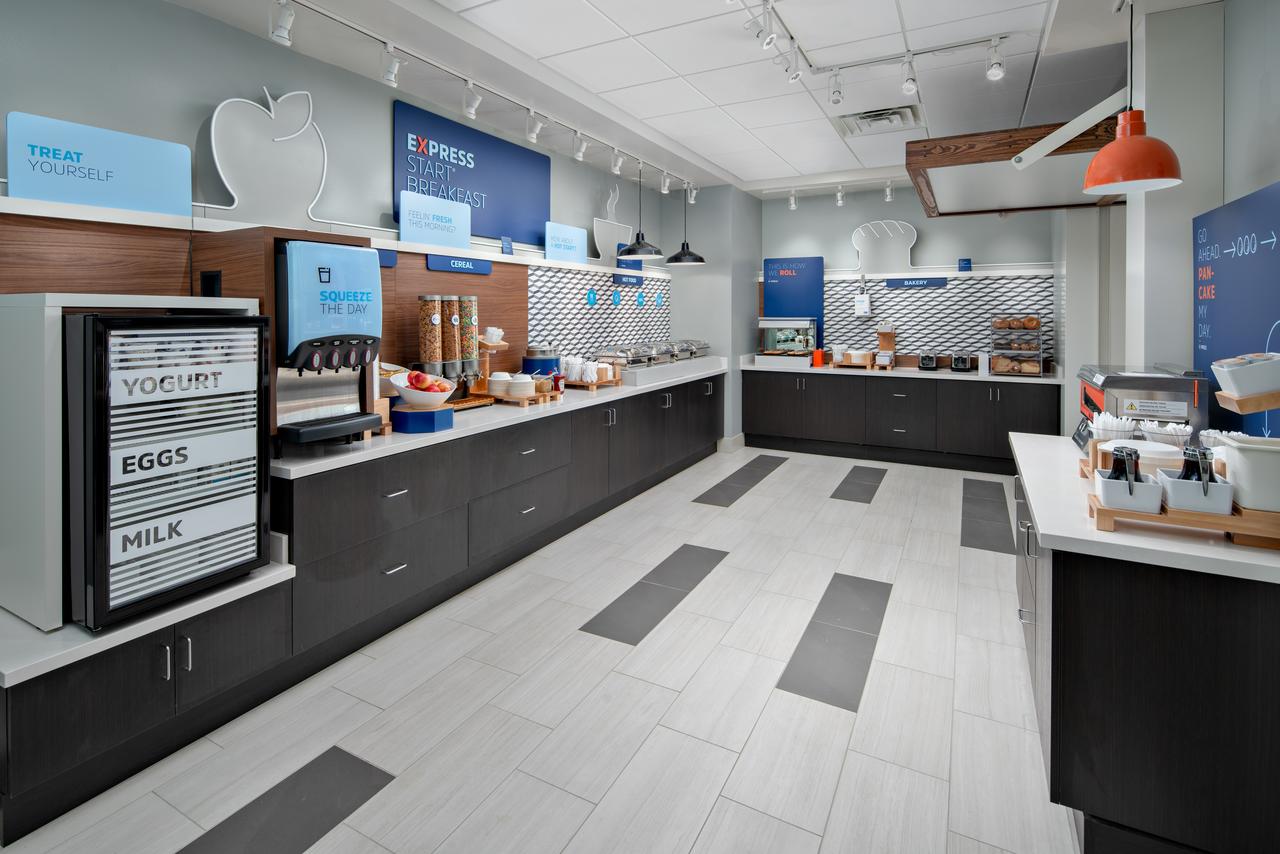 Holiday Inn Express & Suites - Elkhorn - Lake Geneva Area - thumb 26