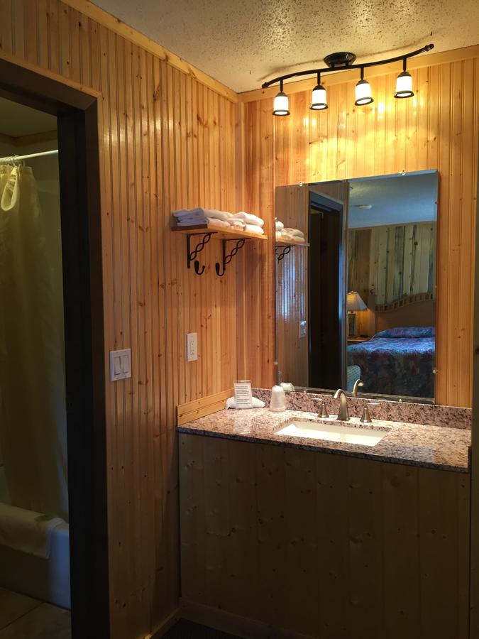 Z Bar Motel - thumb 35